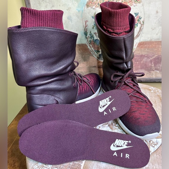 EUC *Never Worn* Nike “Roshe Two” FlyKnit Deep Burgundy SneakerBoot. Size 9 - Picture 13 of 15